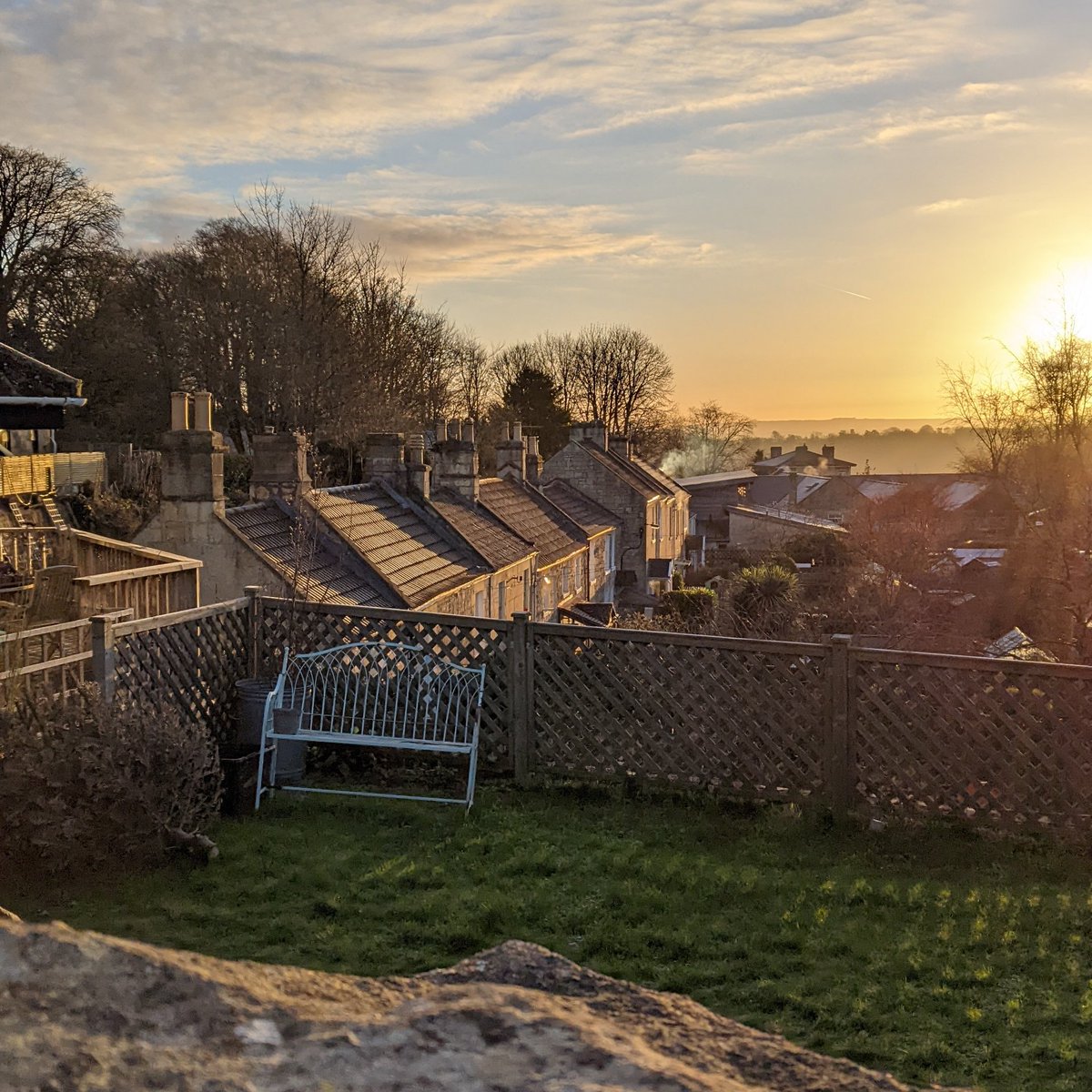 TheWindler's tweet photo. Uncomfortable night on this wall. Nice sunrise though https://t.co/GAp58io9P1