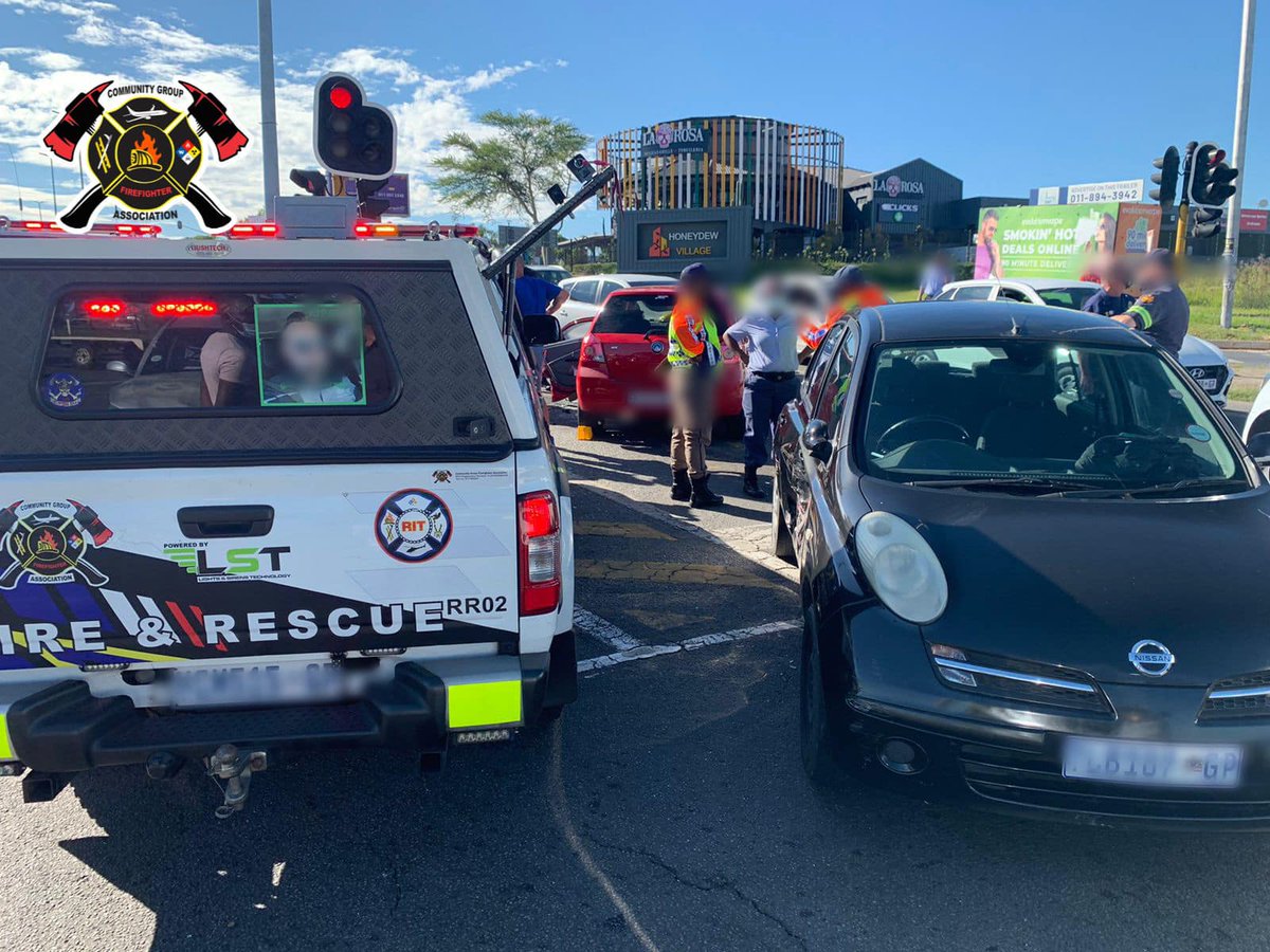 _ArriveAlive's tweet photo. CGFA responded to a collision involving five vehicles https://t.co/sMK2EoqPp2
#ArriveAlive #CGFA https://t.co/SwVrNUXk7w