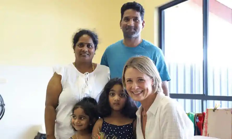 CaraMia200's tweet photo. @delicaterainbo @micmac01 @KKeneally @TheAustralian Keneally WENT to XmasIsle to demonstrate support for #BiloelaFamily. @AlboMP went to #Biloela & met with the family’s friends & employers. What more can they do? #HomeToBilo #auspol #LNPCorruptionParty #CallDamnElection #LNPHumanRightsViolations https://t.co/6JyE1bZnoO