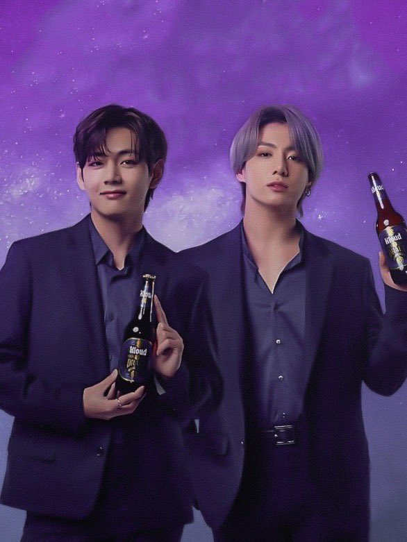 kookvtwins's tweet photo. LOOK AT THEM !! https://t.co/YyMFWEg2IN