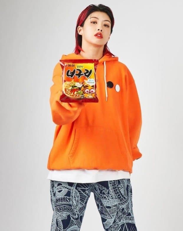 SWF_updates2's tweet photo. Aiki x Noze Ramyeon CFs 🍜

Yeol Ramyeon with soft tofu 🐱

or

Ramyeon with firm noodles &amp; soft/hard boiled egg? 🐣 https://t.co/6FzzM5Q1yQ