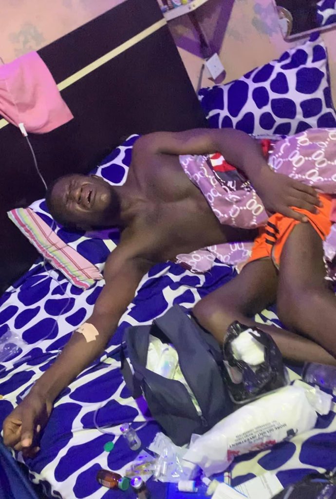 Tundeolubori's tweet photo. Pls I need a help My name is Tunde Lawal I was robbed &amp; shot at my backbone in a one chance commercial bus at oshodi while heading home from work at night which has left me unable to walk with my legs as we speak.The doctor suggested a surgery but money causes delay.Pls help Me🙏🏾 https://t.co/U3fvT6RWCK