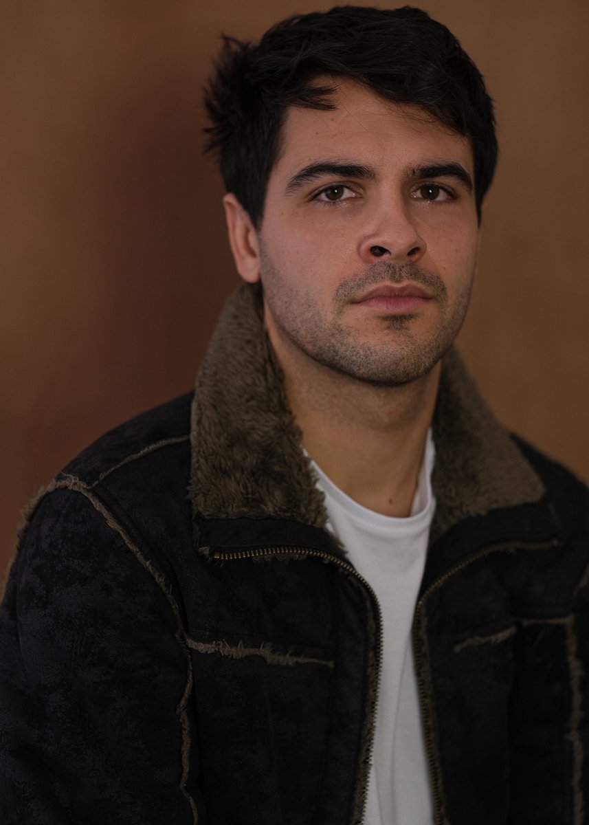 afheadshots's tweet photo. Diogo 📸

#londonheadshots #londonheadshotphotographer #londonphotographer #ukheadshotphotographer #actorsheadshots #actorsportrait #actorsportraitphotographer https://t.co/OwzWrvDi4S