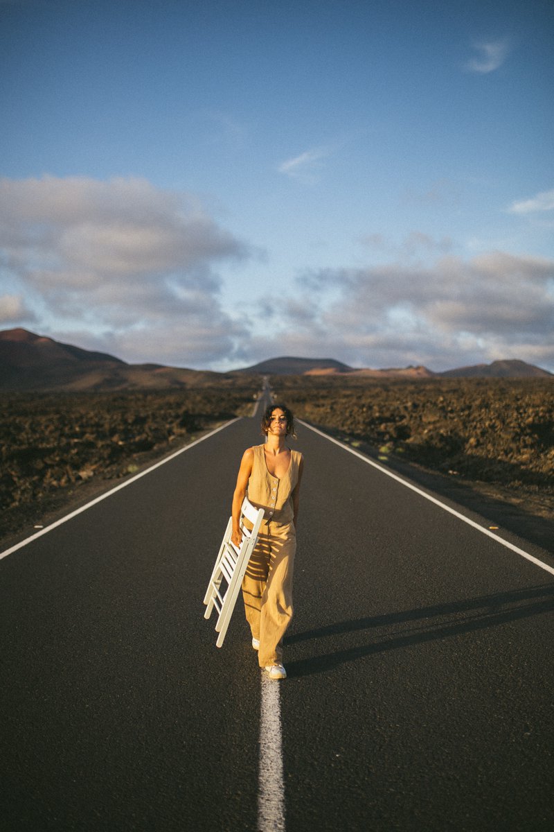 Tania Pereira, cantautora asturiana, se presenta en EMDT con su primer disco «Un sueño dentro de un sueño«, trece canciones que desprenden fuerza, tristeza, rabia y belleza.

elmundodetulsa.com/tania-pereira-…