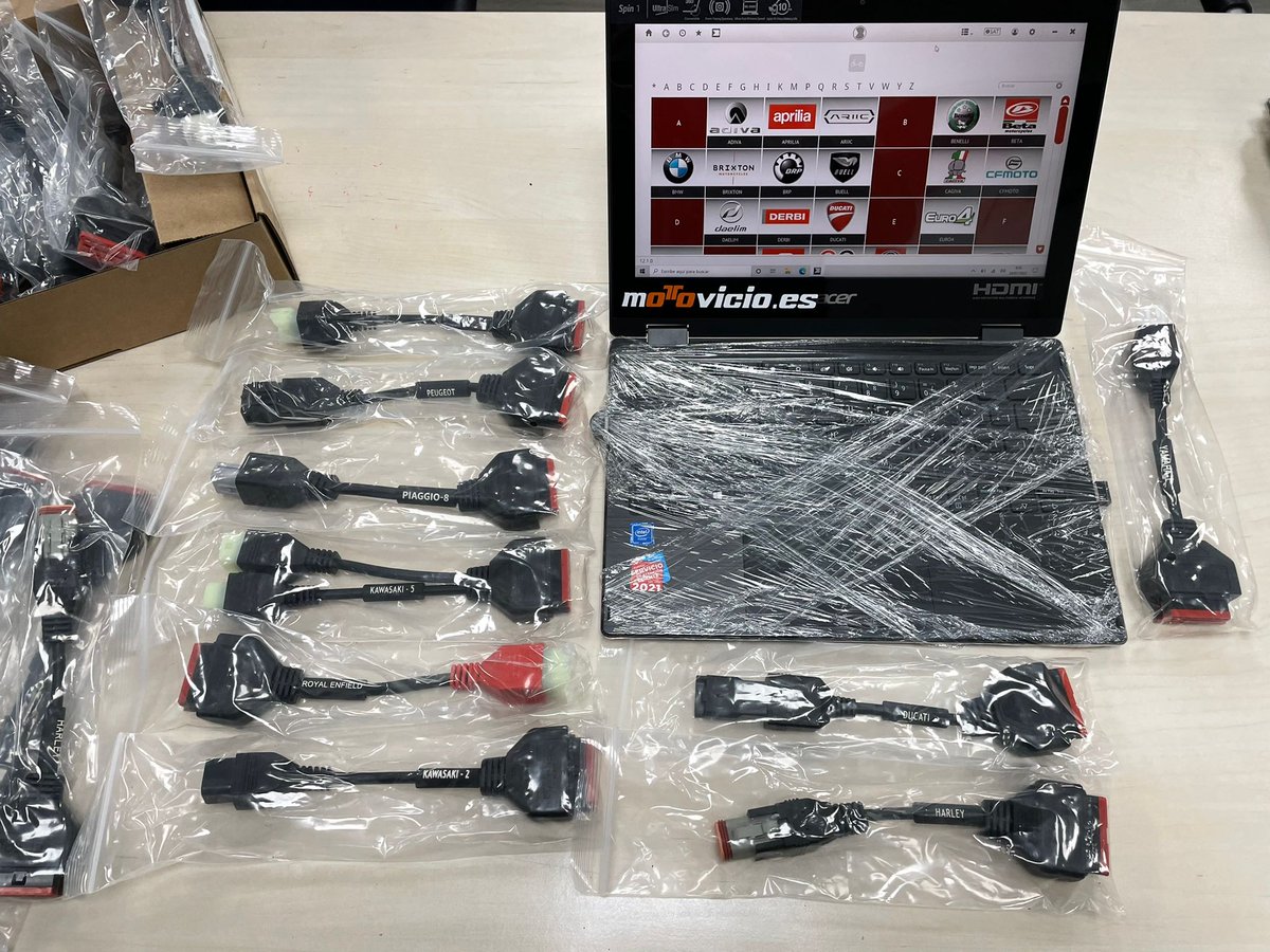 Motovicio1's tweet photo. Por fin llegó el nuevo juguete, una inversión cara, pero creo que no existe otra manera de hacer las cosas bien. 
El mejor sistema de diagnosis para motos que existe en el mercado nacional.
Nuestros clientes se merecen lo mejor.

https://t.co/P8VVenHtyU https://t.co/d6lb3vMCCd