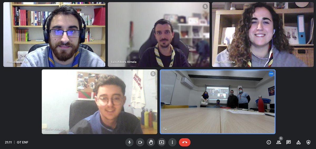ConsellJove's tweet photo. 💼 Aquest cap de setmana hem tingut reunió del grup de treball d'educació no formal amb les nostres entitats.

L'ordre del dia:
👉 Parlar de l'estat de les diferents organitzacions
👉 Organitzar la feina per al 2022

🚀 Arranquem l'any amb ganes i molta energia! https://t.co/Rvgj1QJ9EL