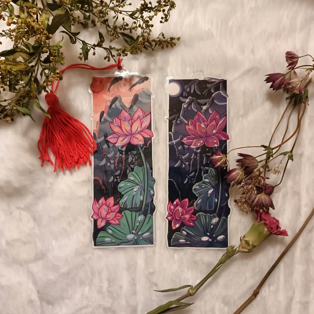 Aigiart's tweet photo. ✨ MARQUE PAGE ✨  2 "Lotus"

#bookmakers #illustrations #shop https://t.co/BIV715a2nk