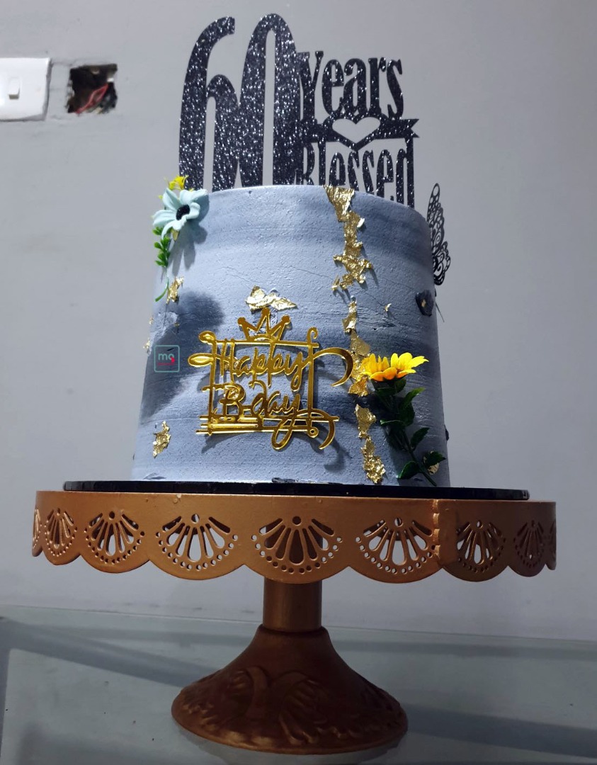 ModuneConfecti3's tweet photo. 60th and stylishly admiring ♥️♥️🔥🔥👌👌👍👍.
Our cakes compliment the spotlight of your day both in taste and outlook. Indeed a bliss with every bite.
#cake #cakesinlagos #BeautyStartup #magodo #creativebaker #lagosbaker #modunecakes https://t.co/gjJVmjSxee
