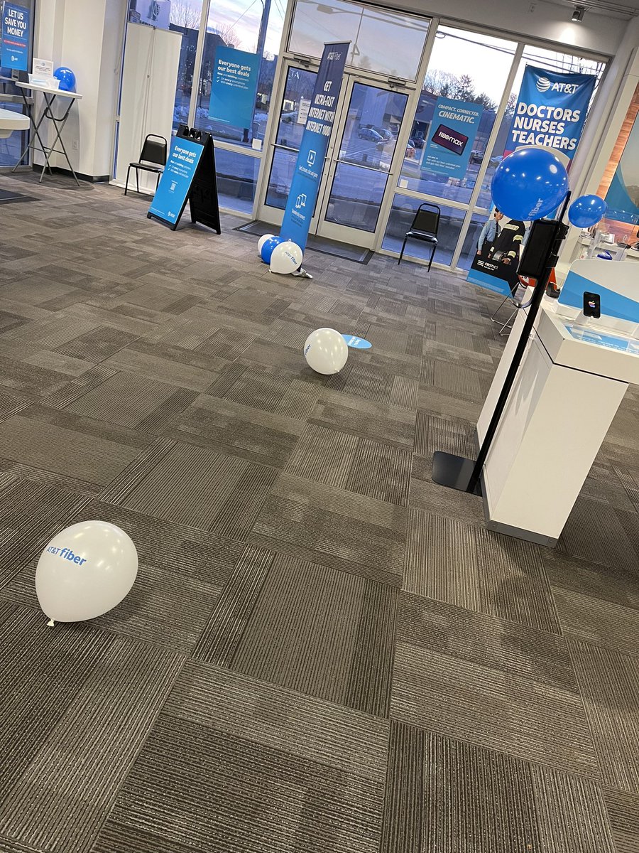 MichaelCLE21's tweet image. Asheville is ready for our Fiber kickoff! Fiber is evolving around us. We have the fastest speeds so come see us! #attfiber #fiberevolution