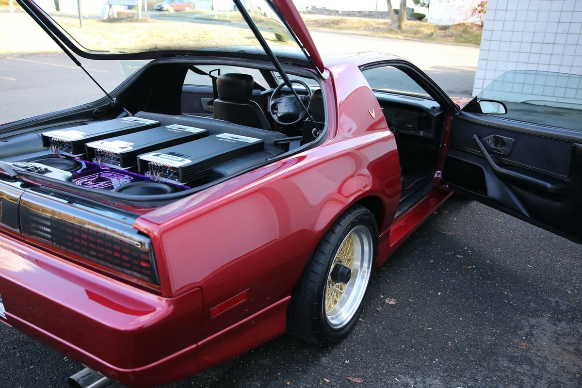 🇺🇸 <a href="/speedsoundtech/">Melinton Benavides</a> We are super proud to show off our latest project, a 1990 Pontiac Trans Am GTA🏁! The goal of our build was to create superb sound 🎵 utilizing an Audison Bit One HD Virtuoso 🔝 🇮🇹 digital sound processor for the best staging possible!