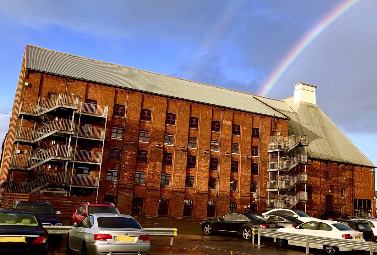 ➡️ FAQ of the week⬅️

'Do you offer parking?'

Why yes, yes we do! Our huge car park offers free, private parking for tenants and visitors / clients. 

No need to crawl surrounding streets, desperately looking for a free spot at 8.57am - your journey starts and ends in peace! 🚘