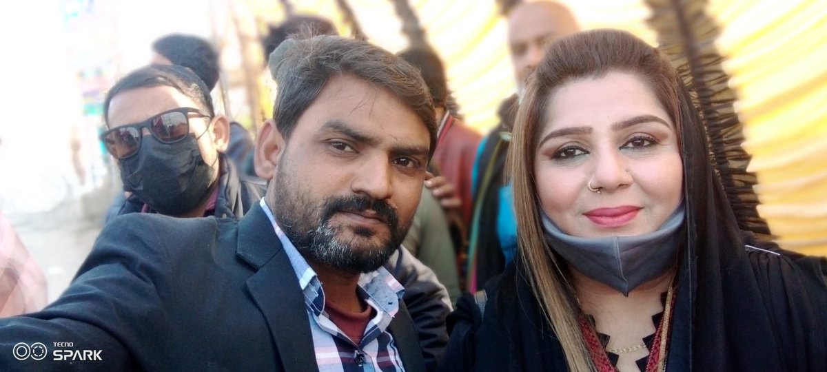 RajabKhaskheli's tweet photo. #FarmerMarch against the Federal  govt at Hyderabad 
#ChargedCrowd 

#KissanKiTabahiNaManzoor https://t.co/C5zoBw9Cb8