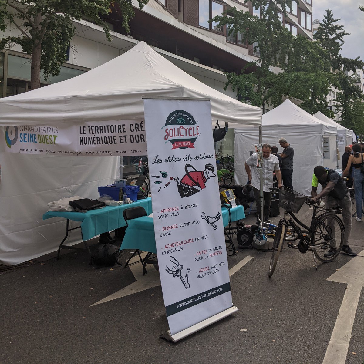 GPSO_SeineOuest's tweet photo. #MondayMotivation 🚴🚴♂️ J-2 avant notre prochain atelier dédié au vélo !
📢 Rendez-vous ce mercredi 26 janvier entre 14h30 et 17h30 à L'Escal de Vanves pour entretenir votre vélo : révision de sécurité, petites réparations, marquage antivol...
+ d'infos ➡️ https://t.co/7iUUuRjw5R https://t.co/zBoBCGGdOA