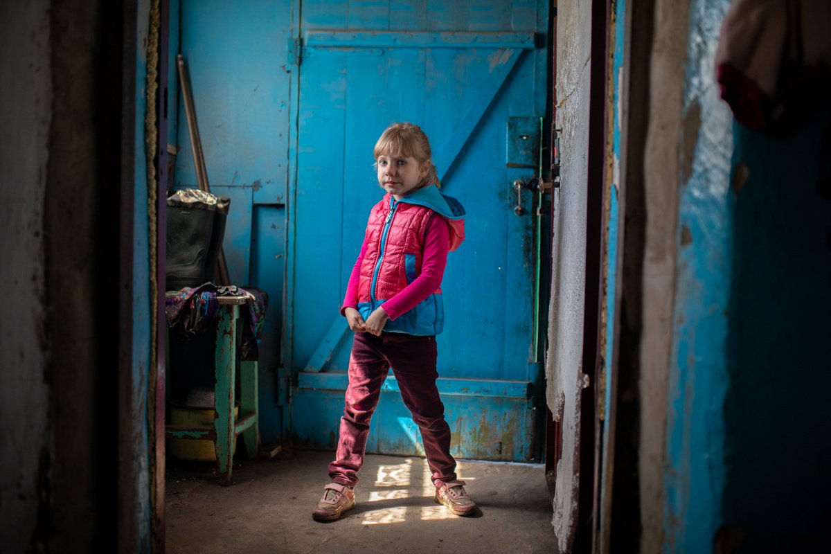 OCHA_Ukraine's tweet photo. For Vika, a first-grader from eastern #Ukraine, #school means not only gaining #education but also symbolizes safety. Shooting can be heard in the distance while she is walking to school. But she remains calm. This is the only life she has ever known.
▶️https://t.co/diWCpmpkAK https://t.co/GMu20ovTIp