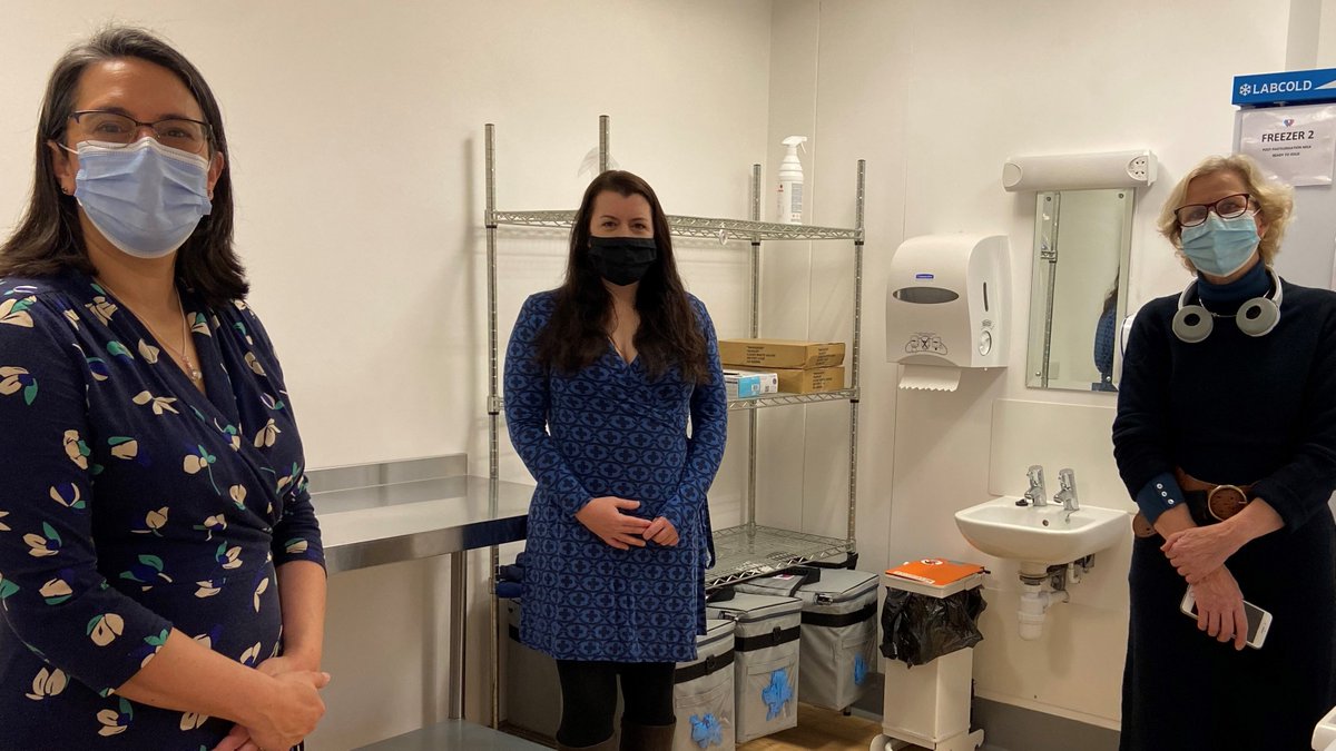 SwanseaUni's tweet photo. We’ve joined @SwanseabayNHS to launch a new partnership with @milk_foundation to bring the first donor milk bank hub to Wales 🍼🏴󠁧󠁢󠁷󠁬󠁳󠁿 

The hub, located in Singleton Hospital, will allow more ill and premature babies in the region to receive donor milk.

➡ https://t.co/y5rYDEPL1s https://t.co/1qTdJN8FQj