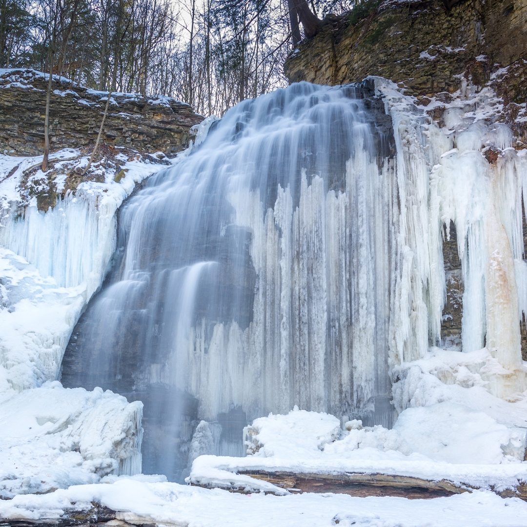 _iConnect's tweet photo. Explore Smokey Hallow's Waterfall, located right in iConnect's backyard!
If you are looking to immerse yourself into nature this winter, the Bruce Trail offers moderate level hiking hills without travelling too far.
#iConnectCommunity
#HamiltonWaterfalls
#MentalHealthCheck https://t.co/07dtWBIlX2