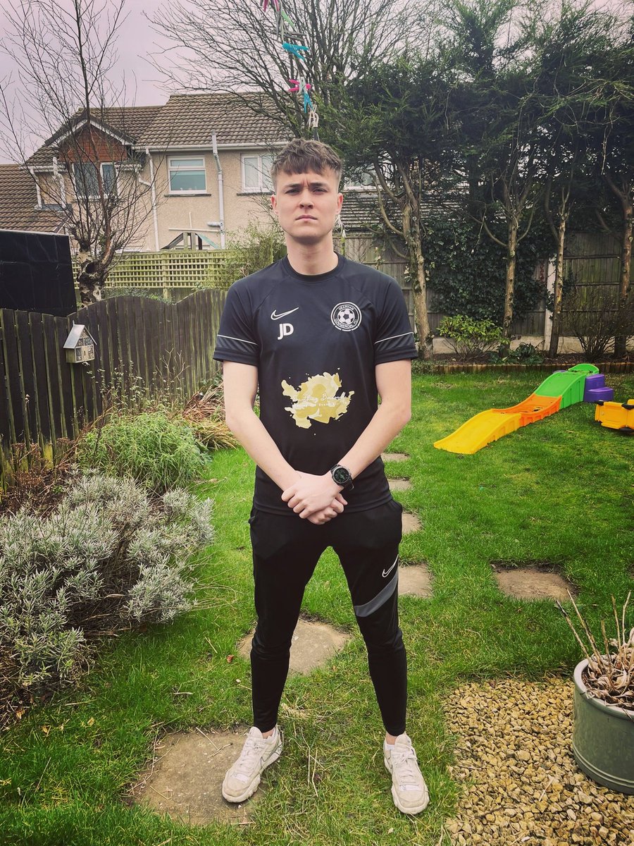 DearhamPub's tweet photo. Big thank you to our local village bussiness Something Borrowed for sponsorship of our new match day tops! Here is our tricky front man and ex Carlisle United youth player @Dunstan9_  with some brilliant modelling of our new Tshirts

#AMAW⚫⚪⚽ https://t.co/Os9BQ6t4XM