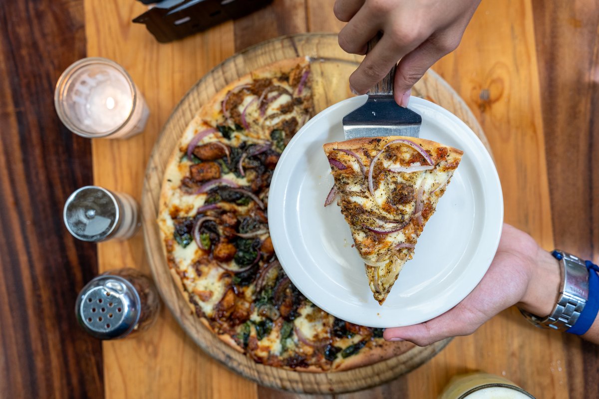 📌 El Kandil 🇭🇳 | Si visitas la hermosa ciudad de Gracias en el departamento de Lempira, debes  ir al restaurante El Kandil, el cual es muy conocido en esta  zona por ofrecer las mejores pizzas artesanales.🙌🤤🍕⬇️ bit.ly/3nUIJdj