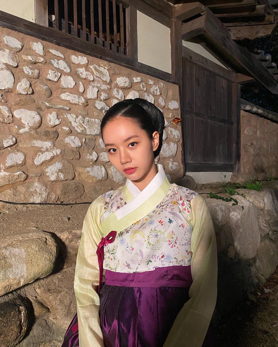 kdramafangirlxx's tweet photo. Lee Hyeri Instagram Update 
She is so beautiful 🥺❤️

#Moonshine #LeeHyeri https://t.co/IQaiQfaDmW