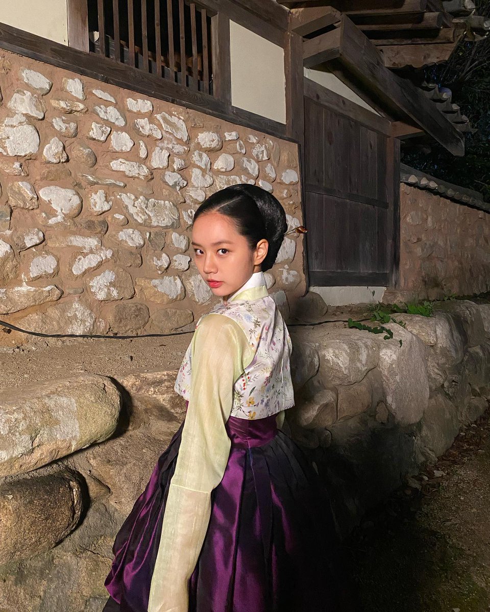 kdramafangirlxx's tweet photo. Lee Hyeri Instagram Update 
She is so beautiful 🥺❤️

#Moonshine #LeeHyeri https://t.co/IQaiQfaDmW