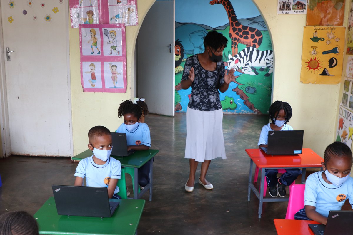 To recover the learning losses from #COVID19, learners need tailored & sustained support to help them readjust and catch up.

Let's continue to support teachers, leverage technology, and increase education allocation + efficiency.

#DayofEducation

📸UNICEF/UN0410323/Tinago