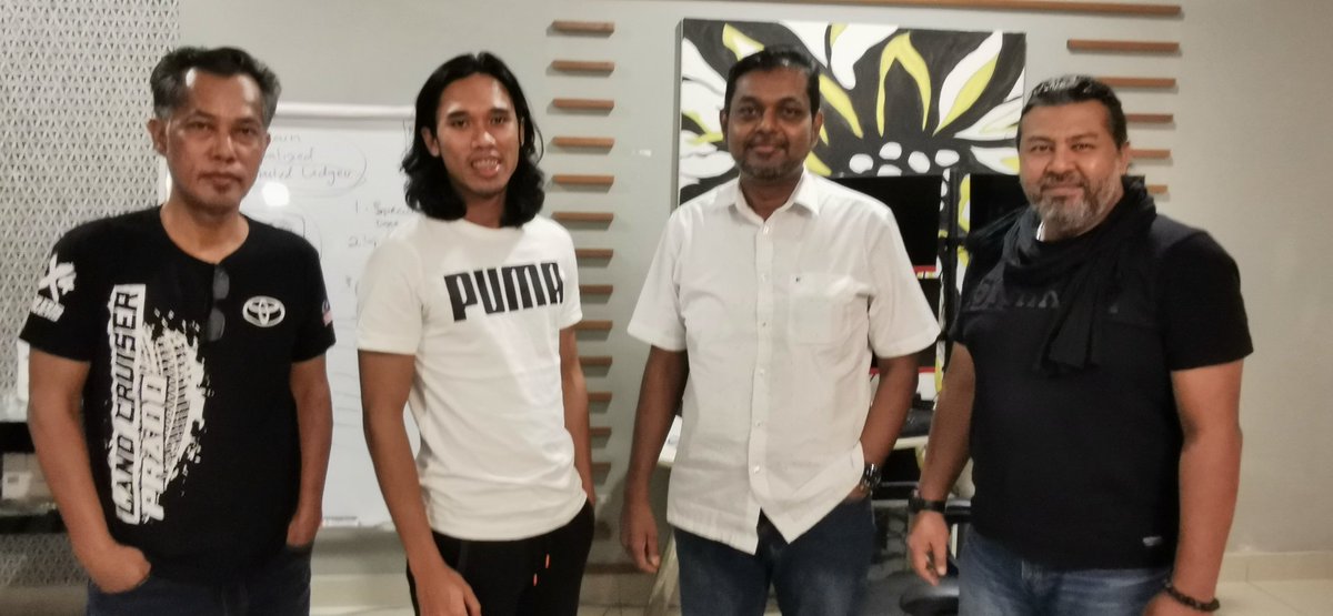 umdcofficial's tweet photo. Had a meeting today with En.Rizwan &amp; Dato Ramlan for community collaboration and facilitation. Leverage on knowledge and expertise both party. Together with Abg Zam.
#unstoppable #cryptopreneur #umdc #creatinglegacy #WAGMI2022 https://t.co/sg6VunEbKv