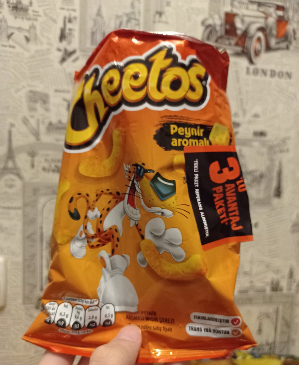 _meyirman_'s tweet photo. For the first time I tried foreign chips, and I can say bonally but it's pretty tasty. https://t.co/wEZOsy7tcz