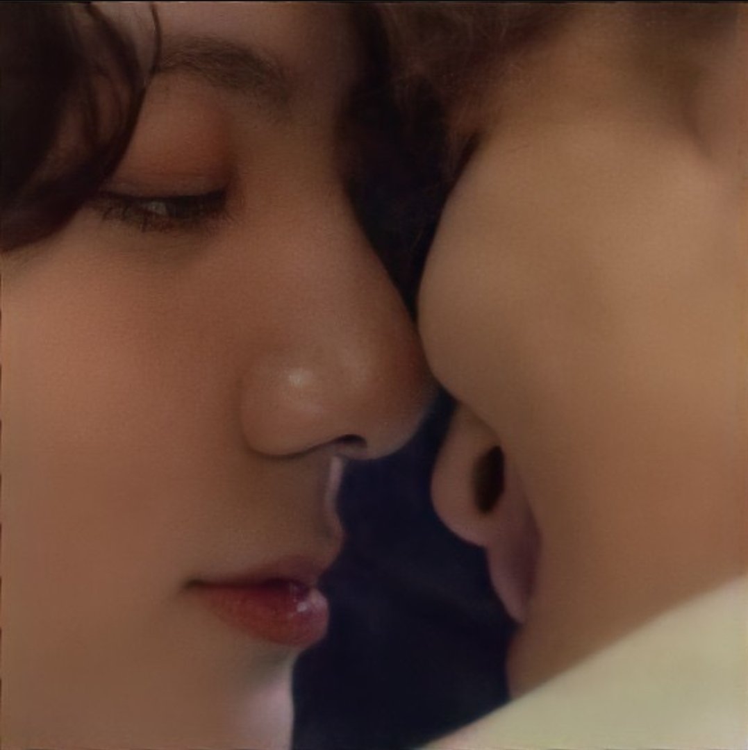 JAnn975's tweet photo. His eyes go straight to Jimin's lips. #jimin_lips #BTSJIMIN #jiminpark #jikook #jikookisreal #jungkook #kookminisreal #jeonjungkook #jikookmin #parkjimin #jikookforever #jikookworld @jikookheart @jiminietistic @ff_jikookookmin @stopkookminpls https://t.co/YXZphtX5Yq