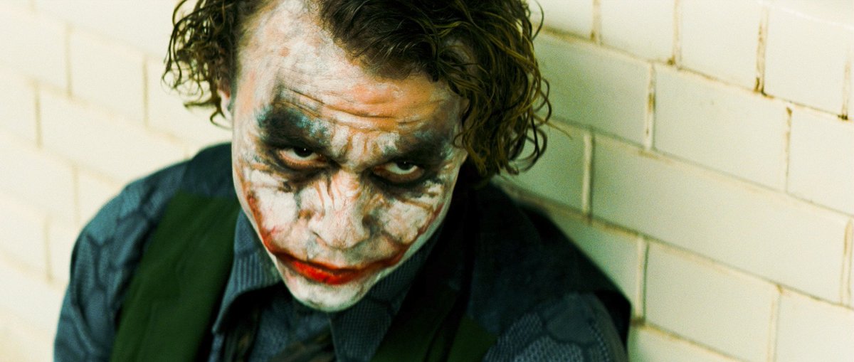 im_tweetr's tweet photo. @GameSpot The Dark Knight is pg13 but it's OK. New Batman is pg13 and then everyone loses their minds. Introduce a little anarchy... https://t.co/KB41qi4hPh