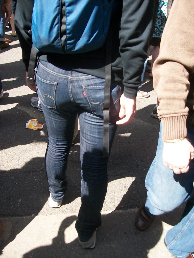 HHimbos's tweet photo. Which denim clad fit male ass do you want to spank the dust off of and why? #maleass #gay #jeans #candid #muscle https://t.co/5XGk5PgfVi