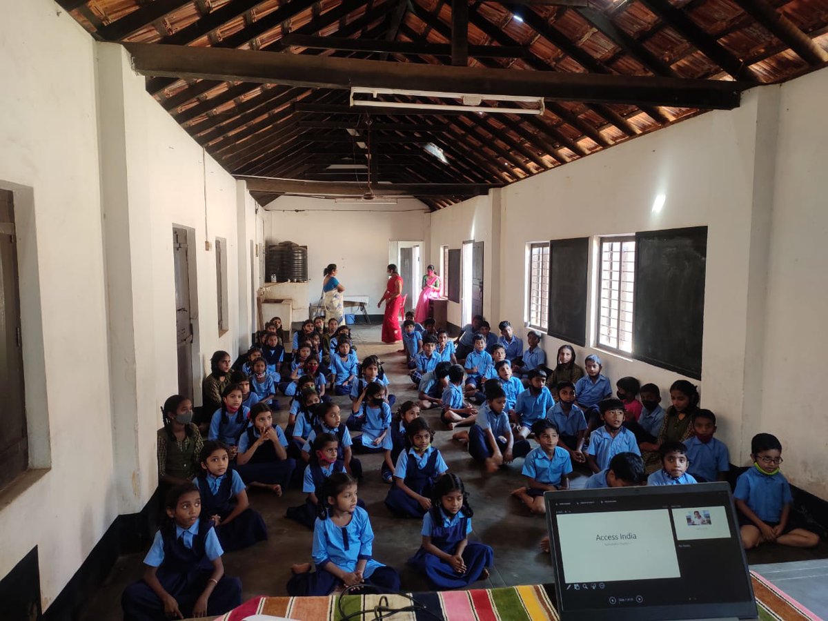 AccessKar's tweet photo. On request of SDMC members, Access India's senior trainer Abdul khader took a session on Personality Development, Educational Values ​​and Effective Studies at govt primary School valachil, headmaster Mrs. Molly Gracie Vas, teachers Sunita, Sharmila, Shobha were present at moment https://t.co/c5dNFS8b41