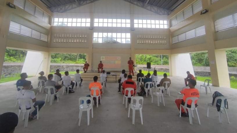 rescue_recon's tweet photo. 24 January 2022 - Today, the team opens the ERT training at of Class 152-22, joined by 15 participants. Held in Sorsogon State University, Engineering Campus, Baribag, Sorsogon City. 
#RescueRecon #OneMissionOneTeam #SorsogonCity #ERT #emergencyresponse #emergencypreparedness https://t.co/bFq82jf9o1