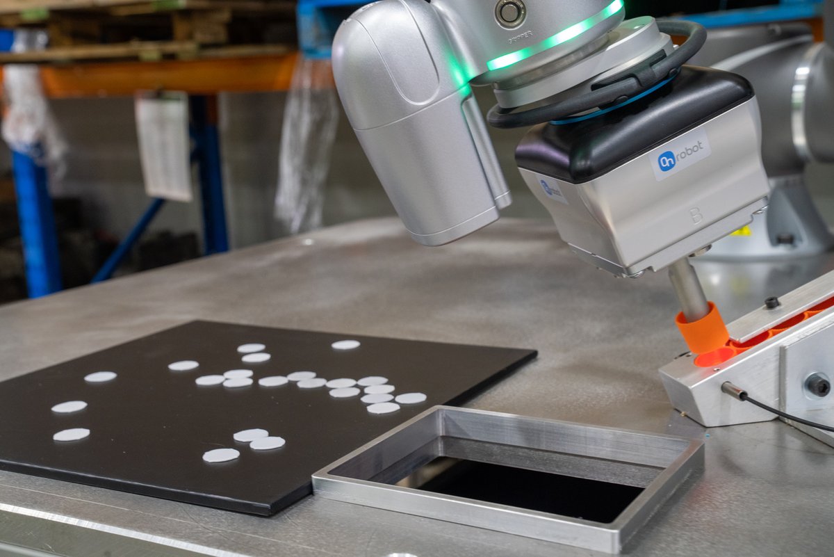 OnRobot_JP's tweet photo. COVID-19によるサプライチェーンの混乱により、製品需要が急増。オーストラリアを拠点とする射出成型の専門企業が、協働アプリケーションで生産性を3倍にすることを達成。https://t.co/nehG8Z3zYC https://t.co/YJqDPVGdpC