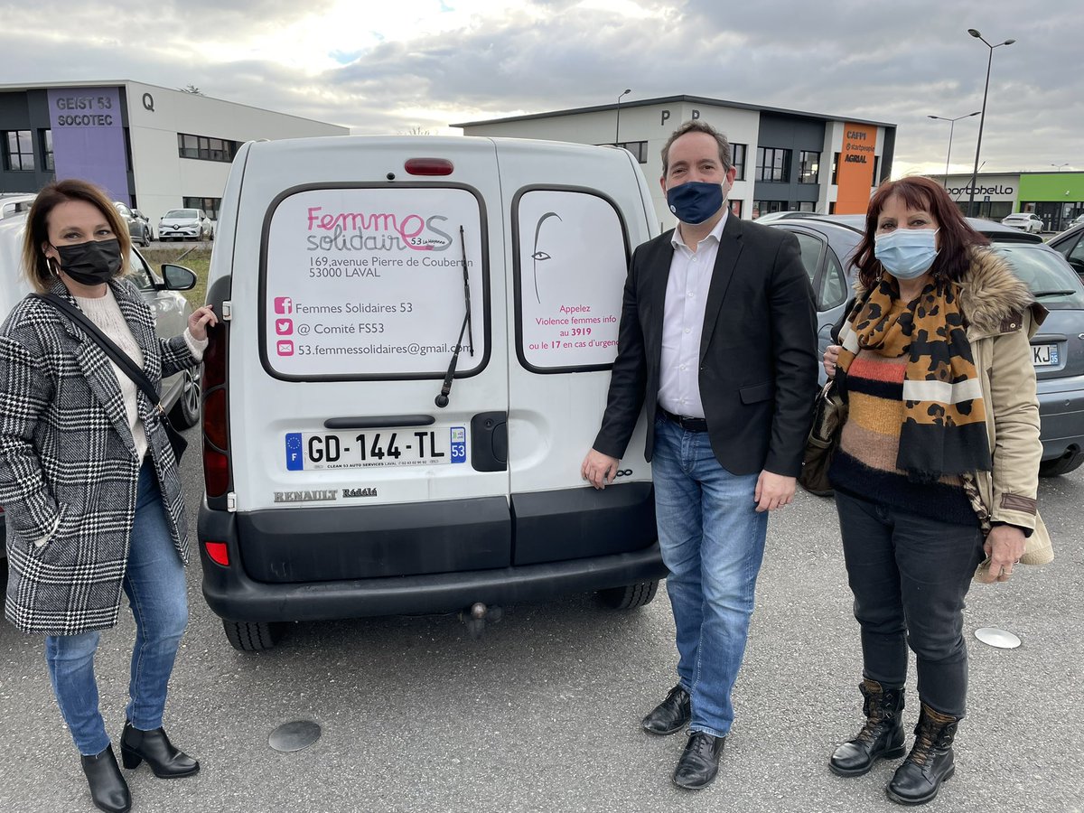 AMF_53's tweet photo. #VivreEnsemble Rencontre enrichissante avec les responsables de l’association #Femmessolidaires qui s’engage à lutter contre toutes les formes de #discrimination et développer une éducation non sexiste @ComiteFS53 @Femmessolidaire @l_amf @Prefet53 @LaGom53 #GénérationNonSexiste https://t.co/s5LkZL6ijD