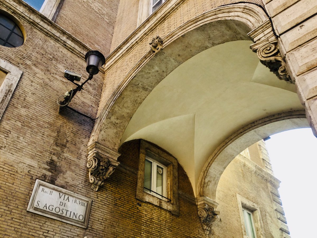 gioalbarosa's tweet photo. #Roma, Chiesa di Sant’Agostino : un meraviglioso museo…non un…
#parcheggio! Ci vado #apiedi …
🦶🦶🦶🦶pedibus calcantibus (né auto né …bus 😺) https://t.co/5NJV4LFwMk