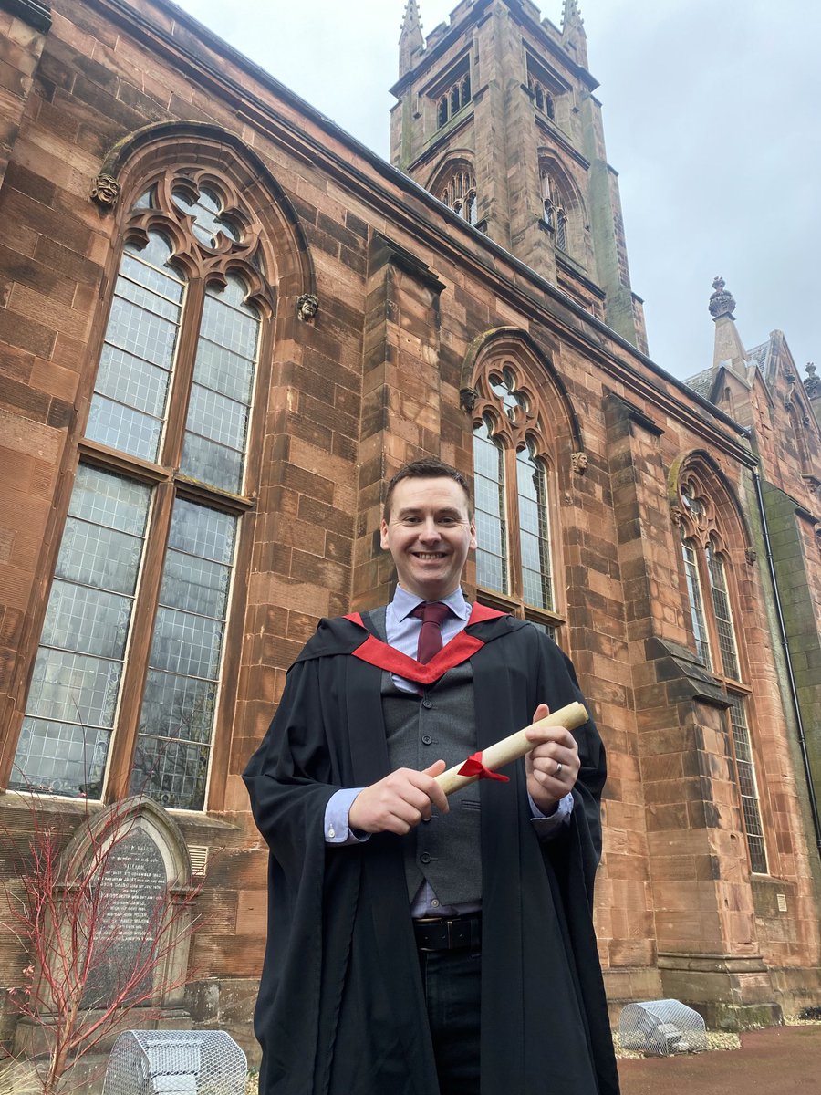 Euan McLean tweet media