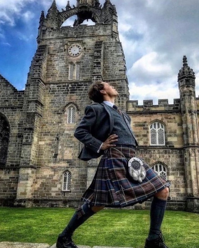 UKsays's tweet photo. Aberdeen Üniversitesi’ne giderken İskoç Yeni Yıl Kutlaması olan Hogmanay’ı deneyimleyebilirsin. Sen de İngiltere’de ünüversiteye gitmek istiyorsan Studybritish’le iletişime geç. https://t.co/7YRwTeCnCm📞0212 231 25 43 #studybritish #levantyurtdisiegitim #ingiltereuniversiteleri https://t.co/azn2fkOAjd