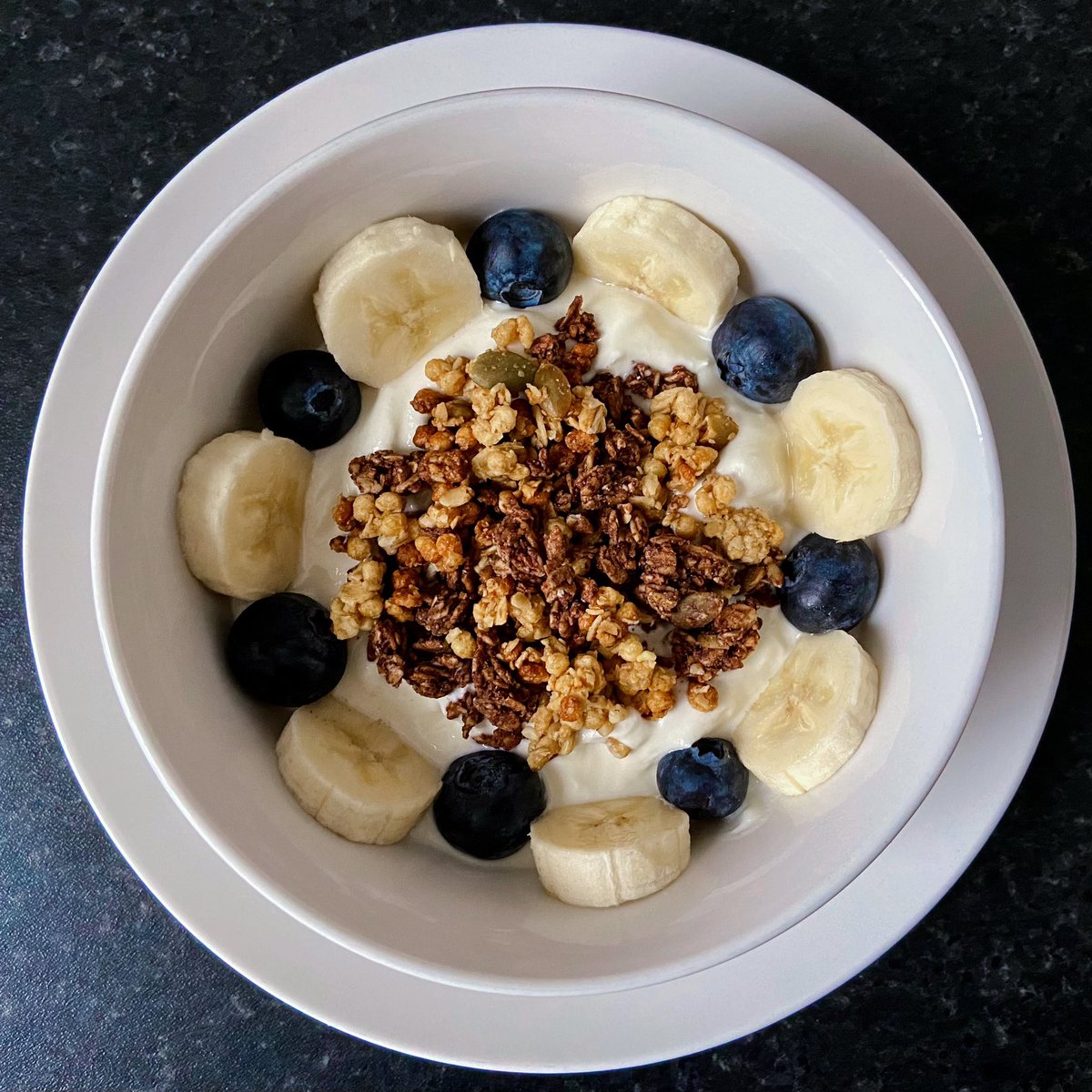 yogagise's tweet photo. My day just got ‘a whole lot better’ thanks to @Lizis_official.  I’ve finally found a granola that’s truly good for me!

Order here: https://t.co/ADtkmJD1kT &amp; use promocode: ➡️ sarahhighfield15 ⬅️ for 15% off.

#yogagisefood #lizisgranola #awholelotbetter #notjustforbreakfast https://t.co/RFgZEoNT5B