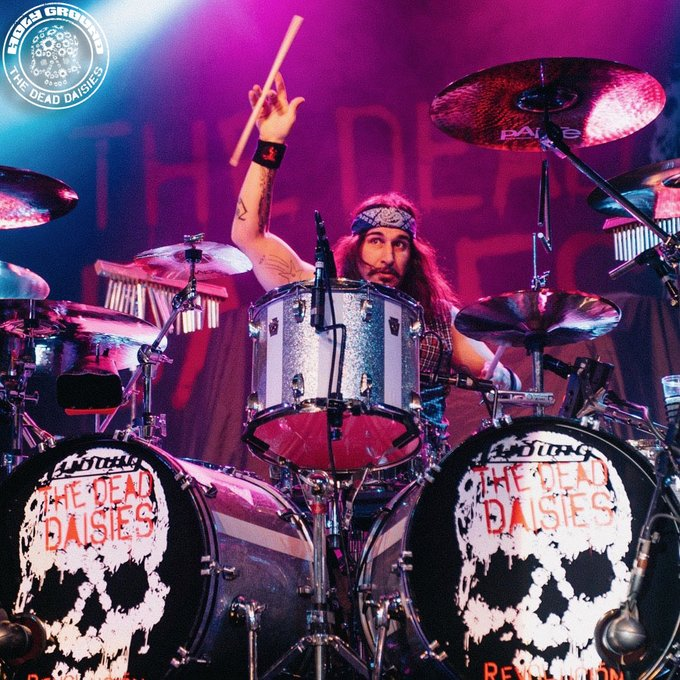 lamaquinarock's tweet photo. #TheDeadDaisies announces the return of the drummer @BrianTichy👏⚡️⭐️🥂💯‼️ #SilverThorne #Whitesnake, #Foreigner, #Ozzy, #BillyIdol
more! #BonzoBash/RRR founder. @glenn_hughes @Douglas_Aldrich #BrianTichy #Radio #LMR🇦🇷👊 https://t.co/ms4pMriIgI