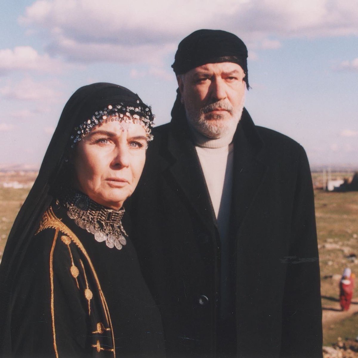 TimShowCenter's tweet photo. 12.12.1942- 24.01.2022

Fatma Girik’ i kaybetmenin derin üzüntüsünü yaşıyoruz. Türk Sinemasının temelinde harcı olan ve Türk Sinemasının yükselişinde payına düşeni fazlasıyla üstlenmiş müstesna bir sanatçıydı. Yakınlarına ve sevdiklerine baş sağlığı diliyoruz. https://t.co/u2Y7sGImYk