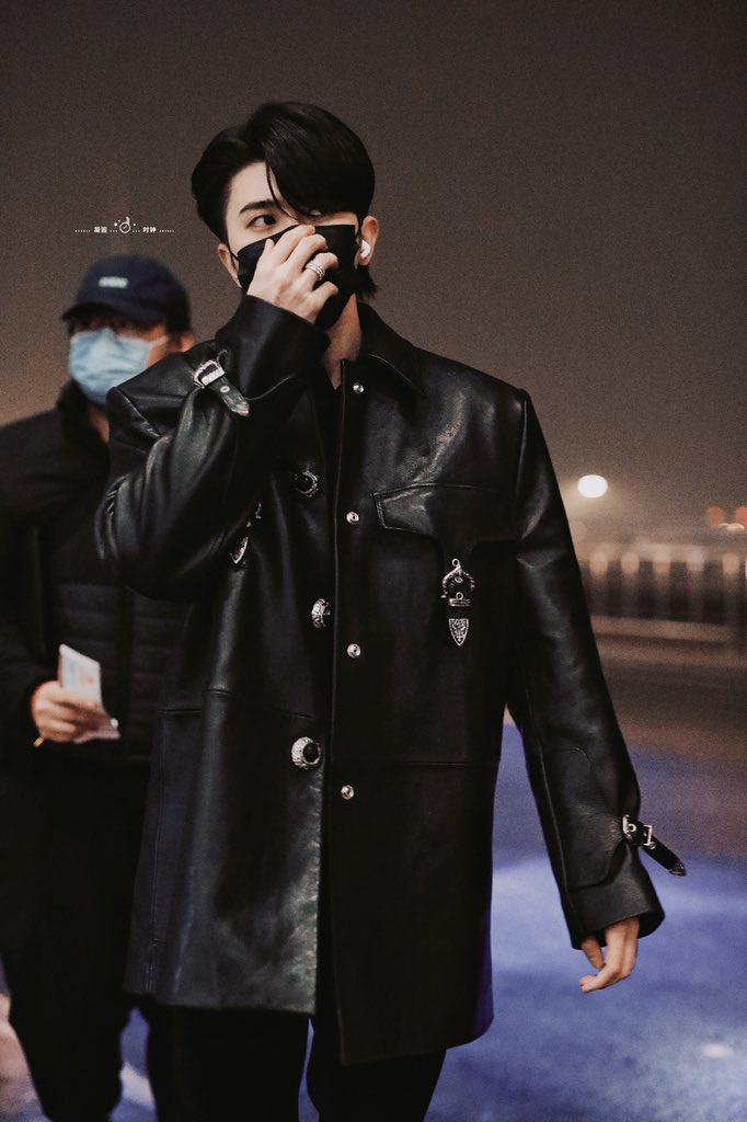 mykkhka's tweet photo. HeLp🤤

#CaiXukun https://t.co/7ycTAjdHN8