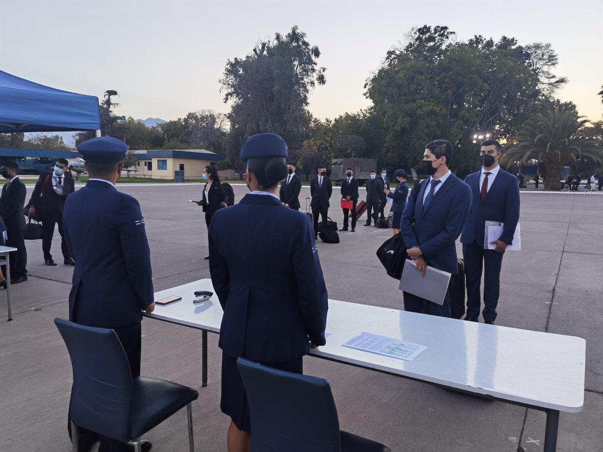 Escuela de Especialidades Fuerza Aérea de Chile tweet media