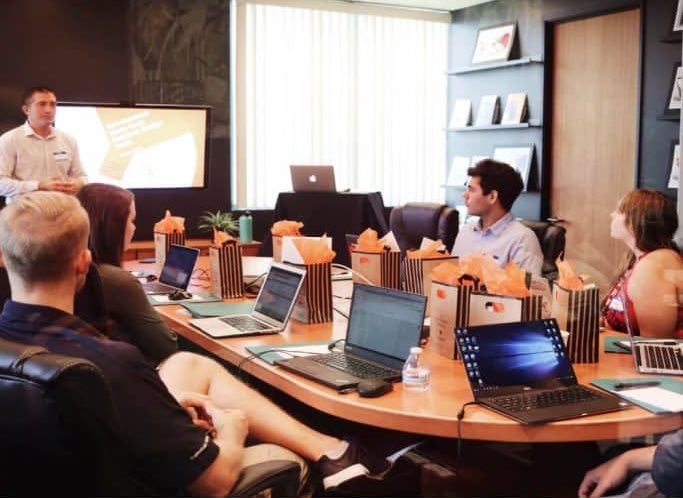 ThingsMasi's tweet photo. 8am Monday morning meeting is better than Michael Masi https://t.co/f5FOFbj0SU