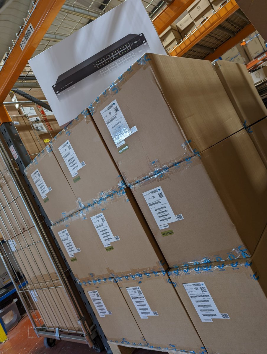 LinITX's tweet photo. In Stock Now: ES-24-250W - #Ubiquiti #EdgeSwitch 24 Port 250W Network Switch @Ubiquiti #networkswitch #es24250w #24portswitch #linitx
https://t.co/rDSDod8XAU https://t.co/qhsnwStN9m