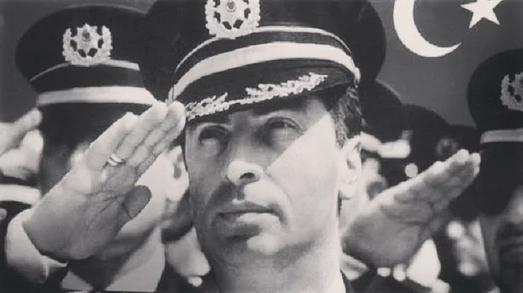 Diyarbakırlı Emine teyze hakkındaki deftere şöyle yazıyordu: "Diyarbakır'ın binde biri kötü bilir, o da işine gelmediğinden. Keşke onun gibi evladım olsaydı."

Gaffar Okkan'ı saygıyla anıyoruz.