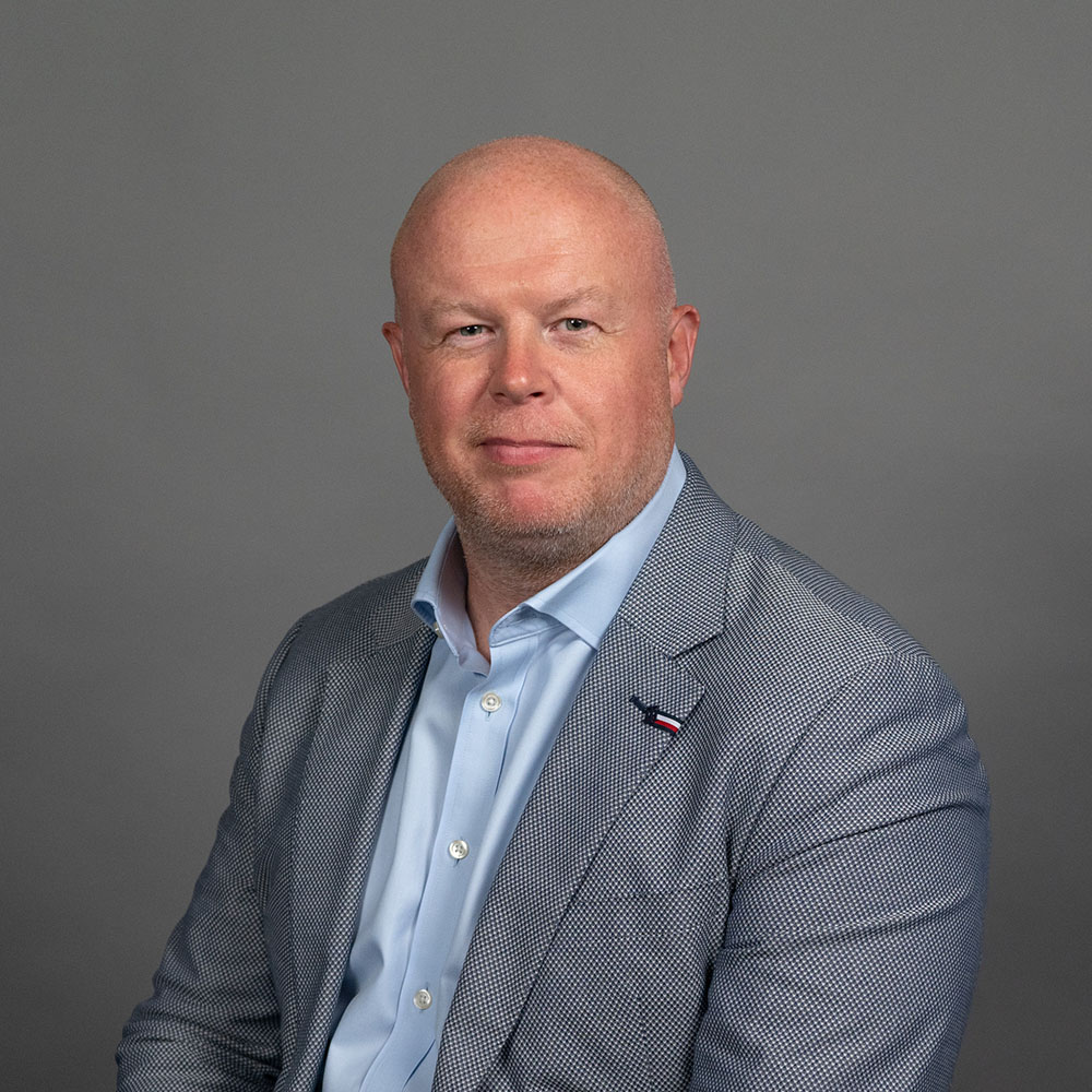Ipsos_in_the_UK's tweet photo. Congratulations to Jamie Thorpe, Head of Experience Management who has been nominated once more as a UK "Top CX Professional" in @TheCXMagazine's CXMStars 2022 Awards. Kindly vote for Jamie to win (registration required) https://t.co/CsrtJGqc4Z #TheCXMagazine #CXMStars #CX https://t.co/X7r4wJ1BHx
