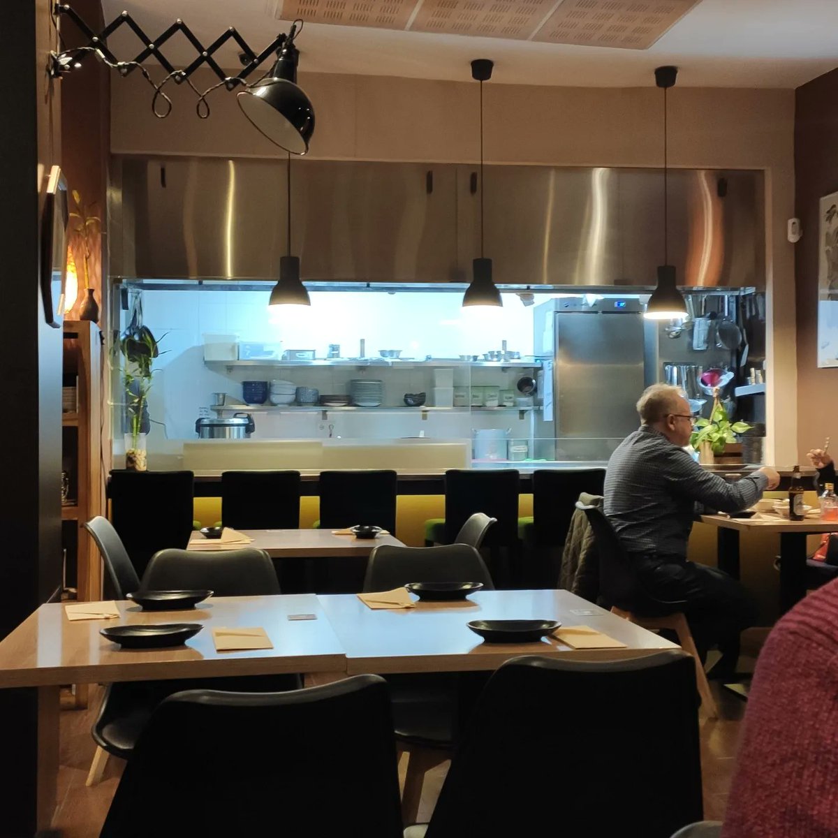 Celiaco a los 30 🌾🏳️‍🌈 on X: Anoche estuvimos cenando en 𝗢𝗸𝗮𝘀𝗵𝗶  𝗜𝘇𝗮𝗸𝗮𝘆𝗮, una taberna japonesa 100% #singluten que acaba de abrir en  la Cuesta de Sto. Domingo, 24 , al ladito