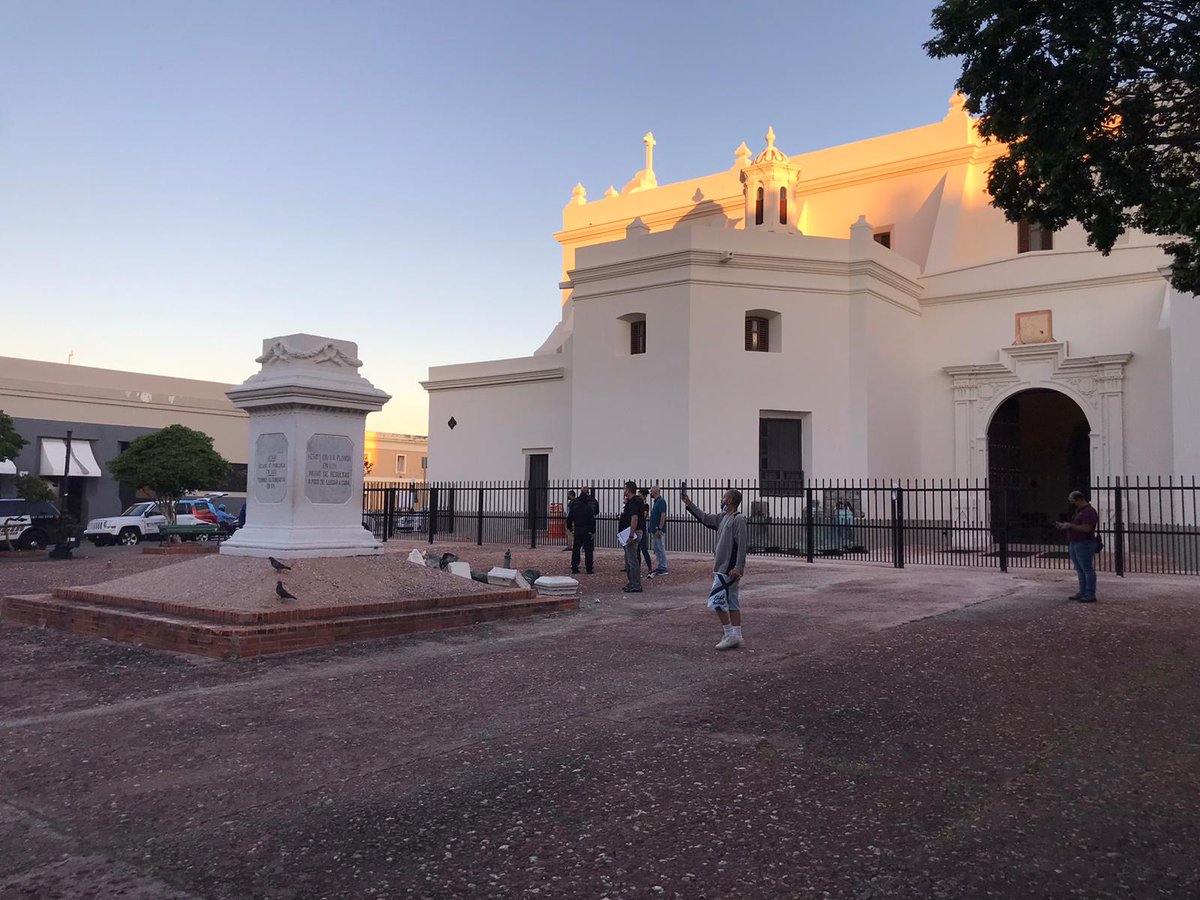 ¡Bienvenido a P FKN R, Su Majestad! Y las de los presidentes gringos ¿pa cuándo? 🇵🇷 #VivaPRlibre #PalCarajoLaMonarquía