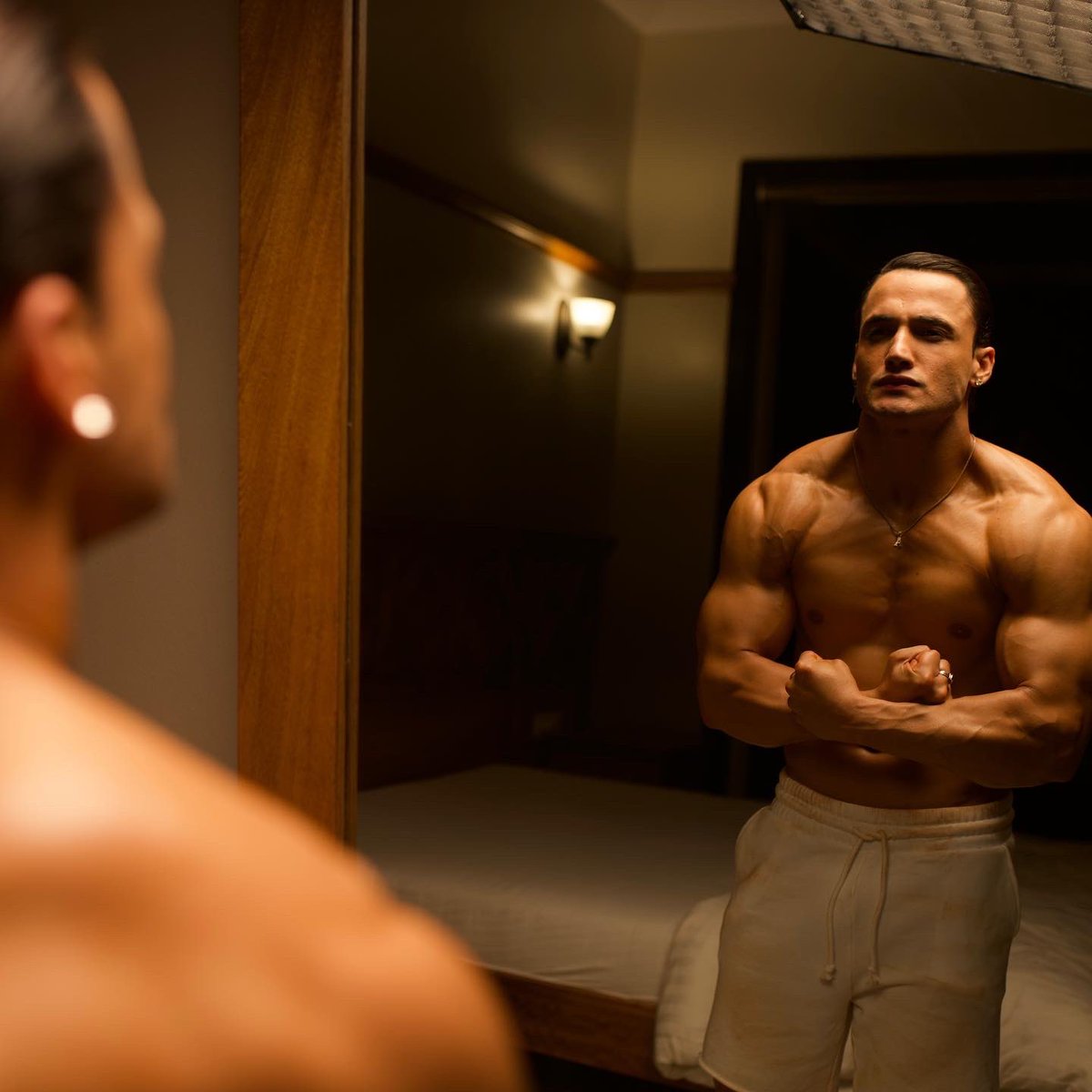 imrealasim's tweet photo. MOST MUSCULAR https://t.co/jcR6QBEBVk
