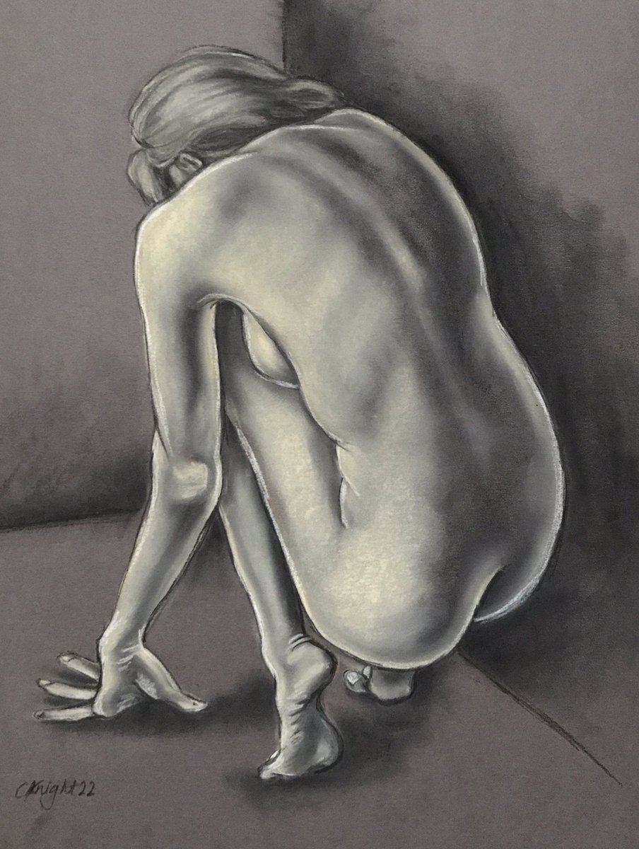 CathEKnight's tweet photo. Very mindful, drawing this female nude study yesterday! #ArtistOnTwitter #figuredrawing #pastelart #pastelartists #charcoaldrawing #lifedrawing https://t.co/W6v7fYwOr4